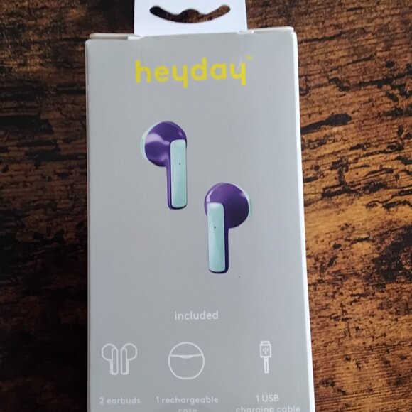 True Wireless Ear buds - Picture 8 of 9